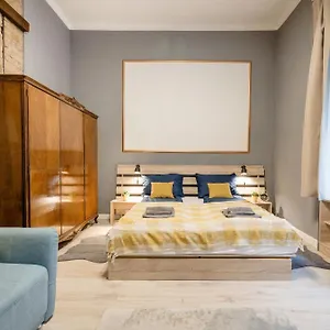  Apartamento Urban Tranquillity By The Main Shopping Street