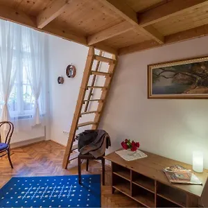 Rustic Elegance Будапешт